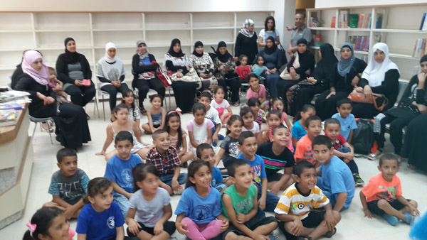  بالصور: مدرسة الرازي الابتدائية في اللد تحتفل باستقبال طلاب الصف الأول 